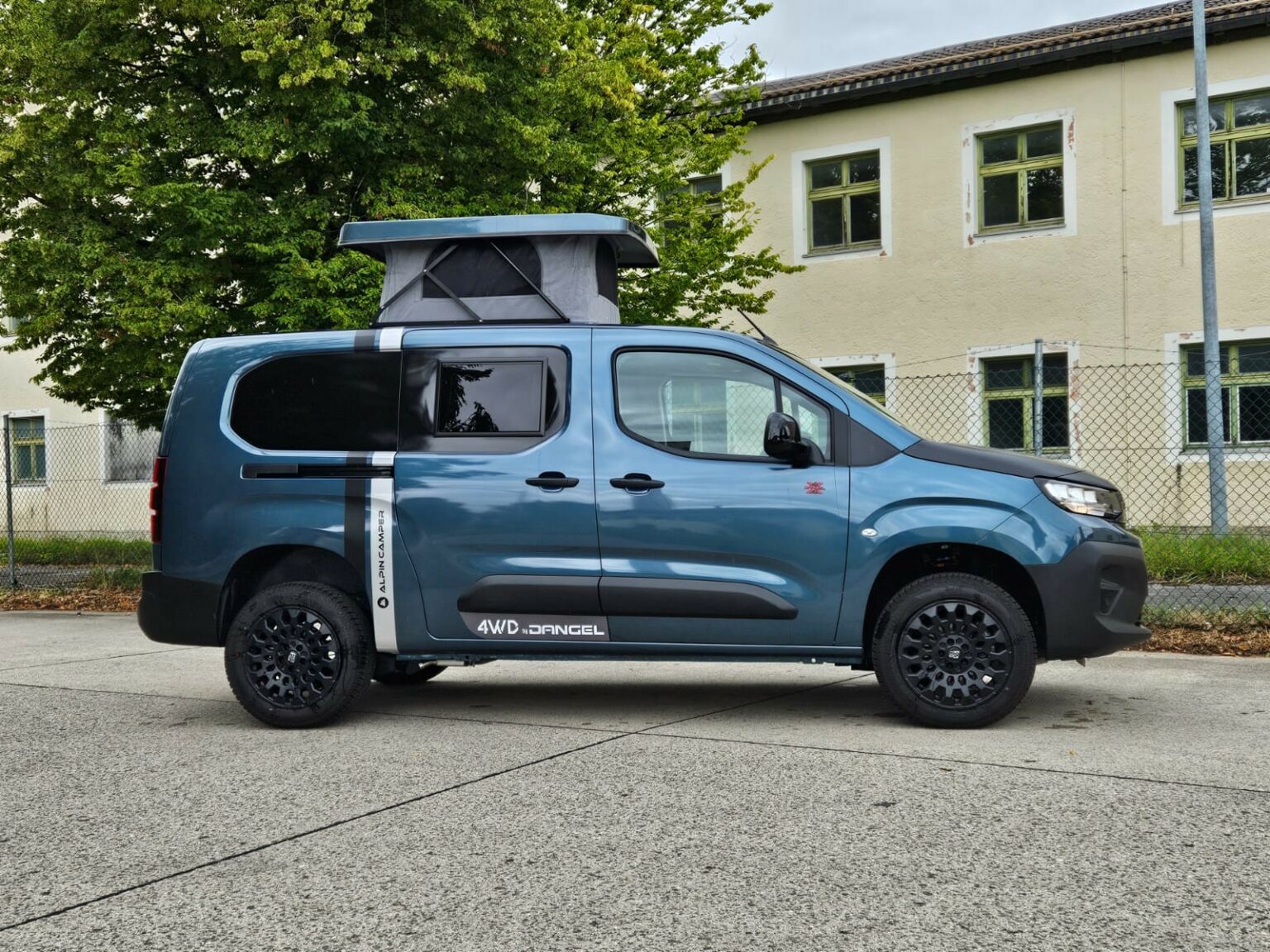 Peugeot Partner Alpincamper 4×4 by Dangel – Auto Test & Technik